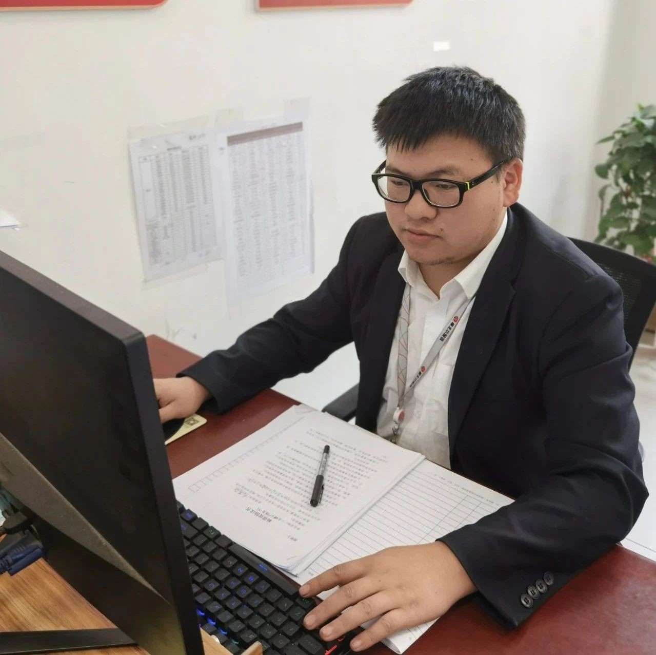 用小小助人心撐起濃濃工友情——助人為樂(lè)張志龍